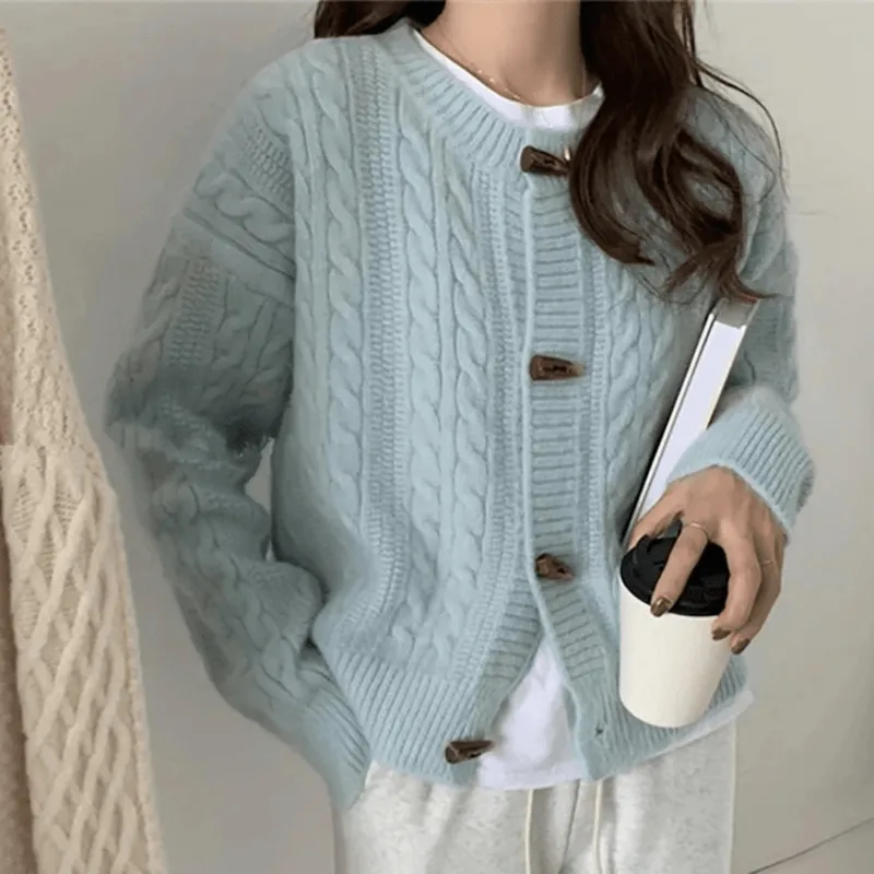 Amaya - Elegant retro knitted cardigan for timeless style