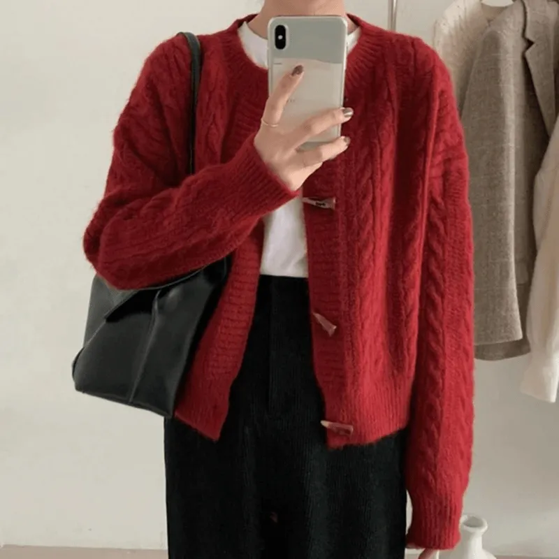 Amaya - Elegant retro knitted cardigan for timeless style