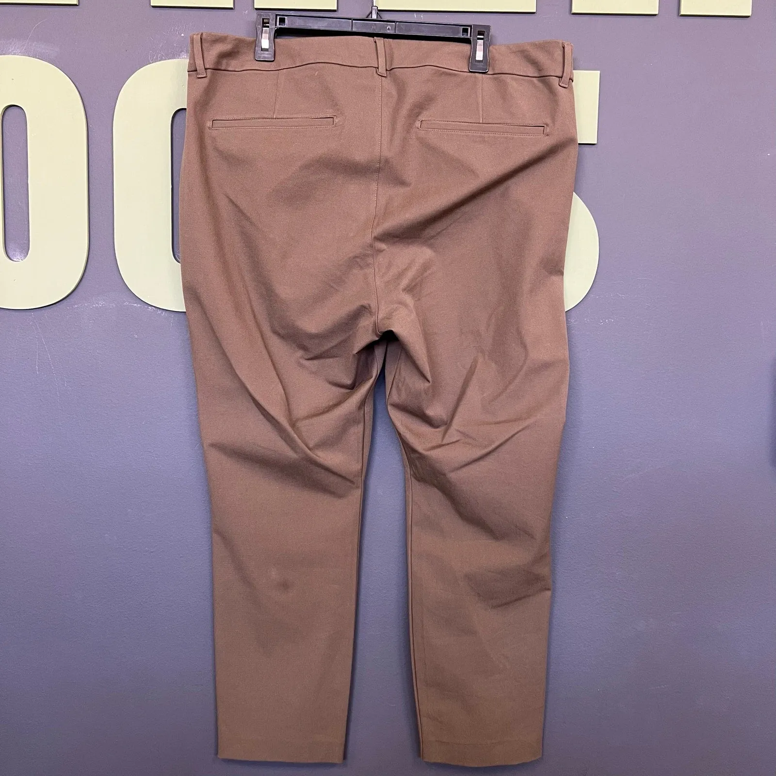 Old Navy High Rise Pixie Skinny Khaki Pants Women's Plus Size 18